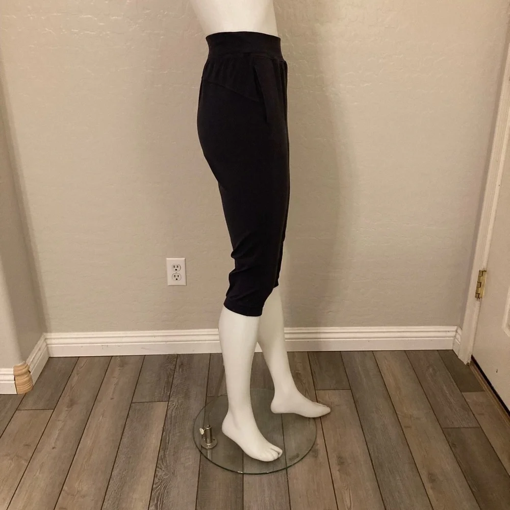Lululemon Rejuvenate Crop *18